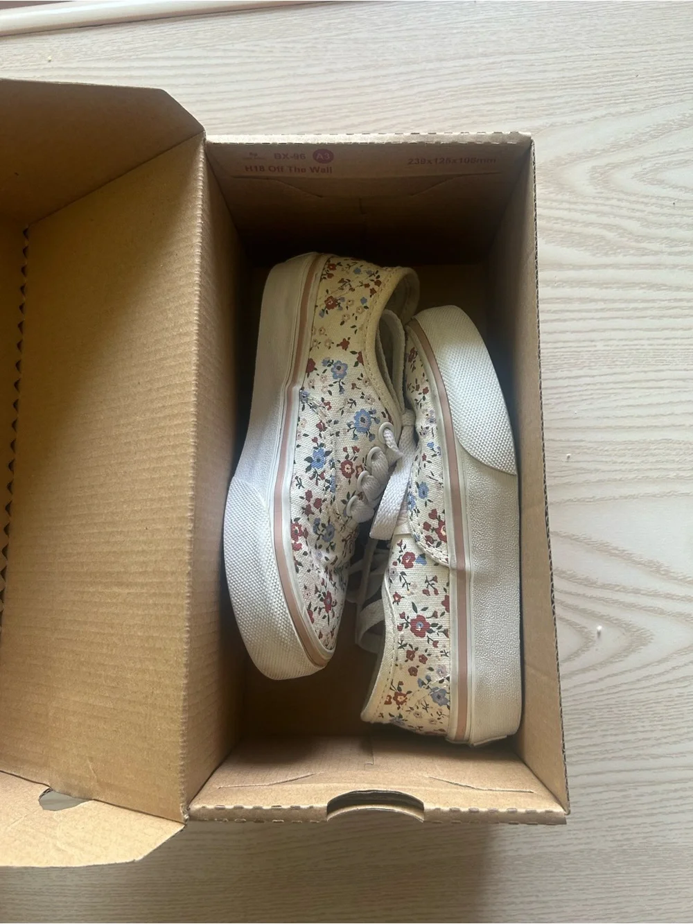 Vans Kids White Floral Lace-Up Sneakers with Blue and Pink Accents